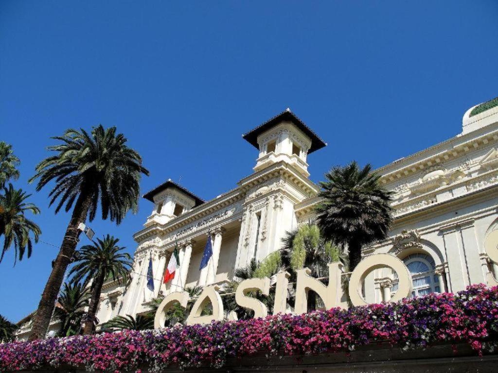 Giardino In Citta; Centralissimo Санремо Екстер'єр фото
