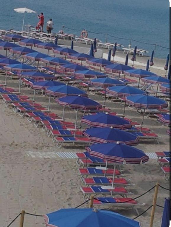 Giardino In Citta; Centralissimo Санремо Екстер'єр фото